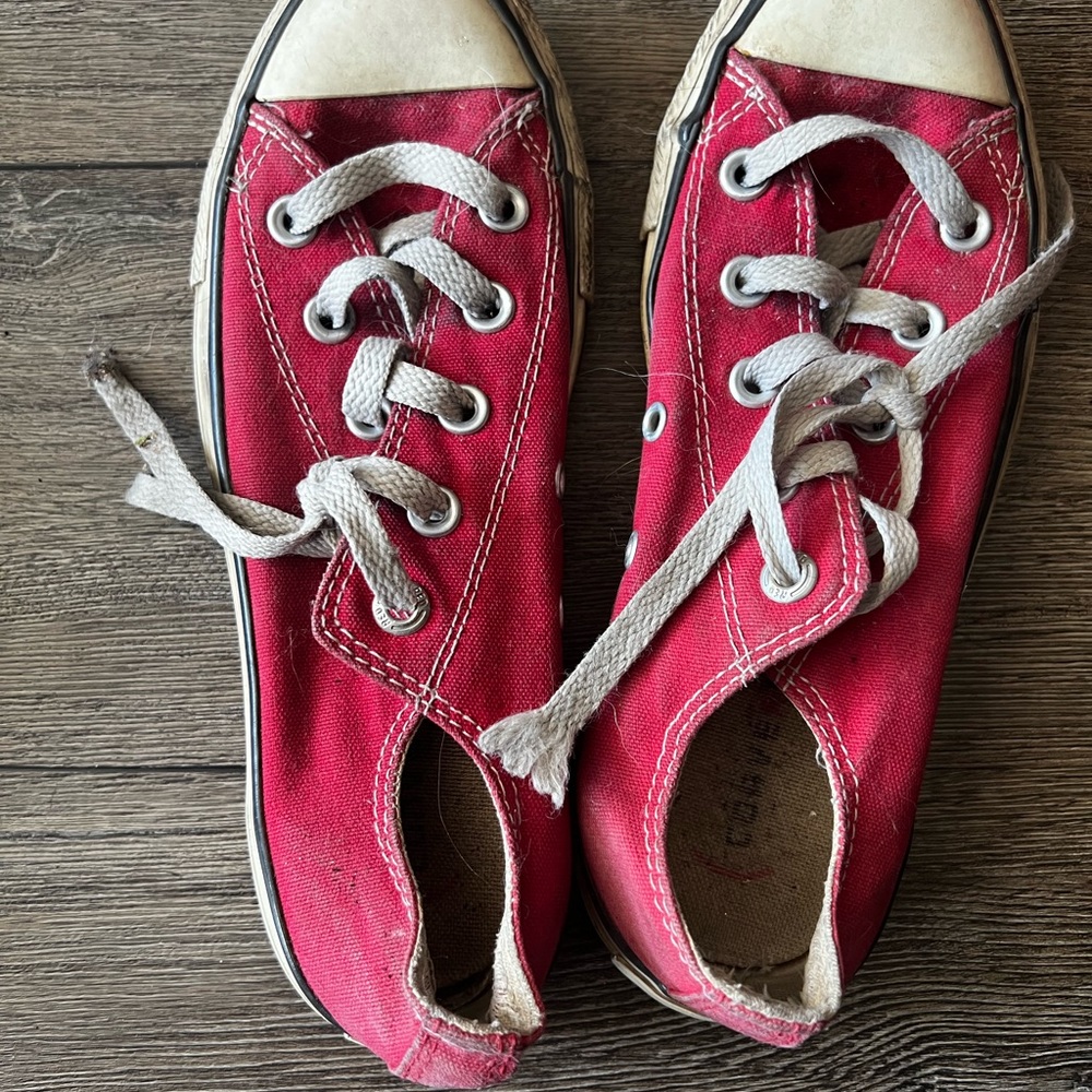 Red vintage all star converse